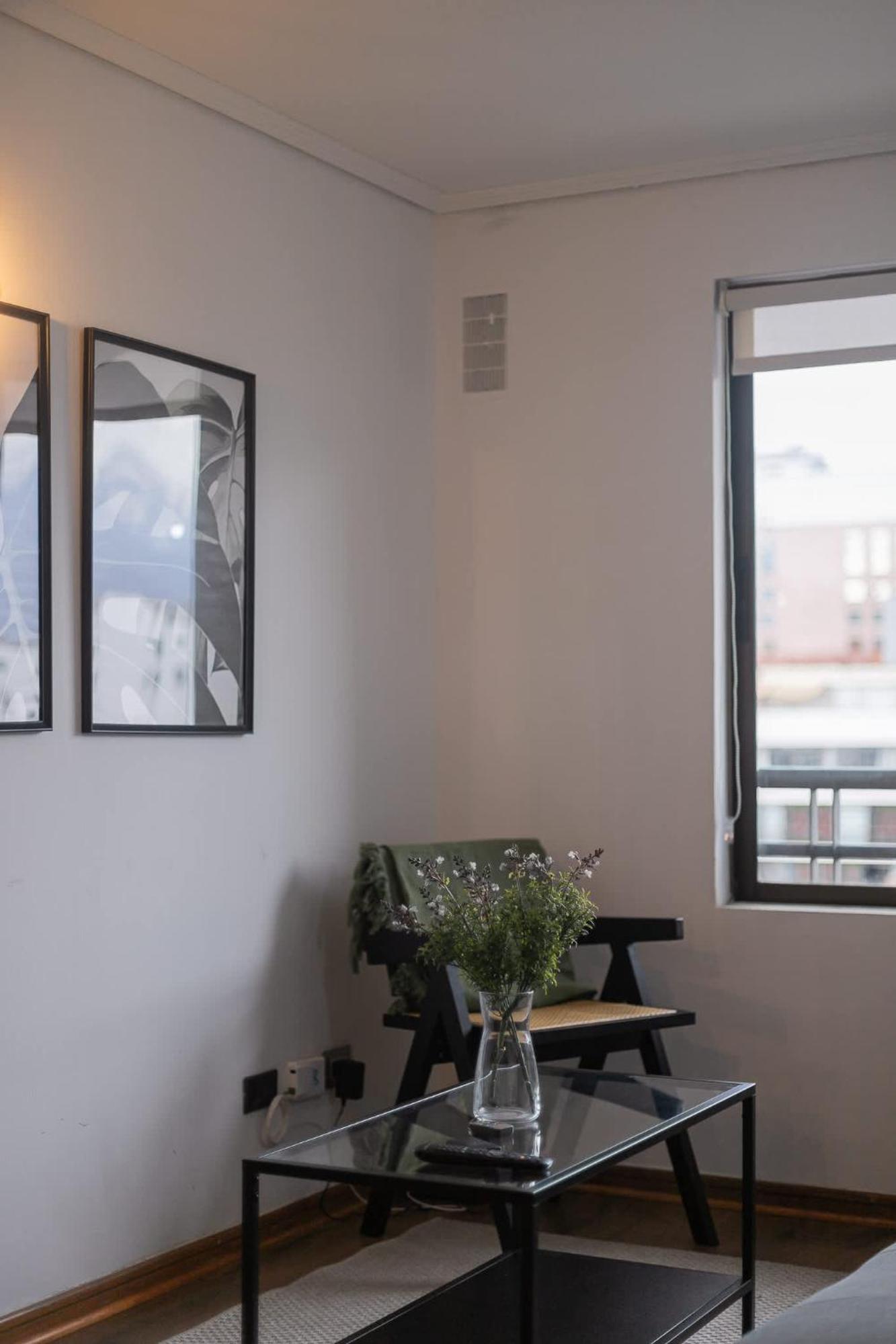 Comodidad En Condes - Amplio Depto Apartamento